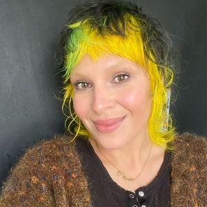 Meet your Posher, Carmen